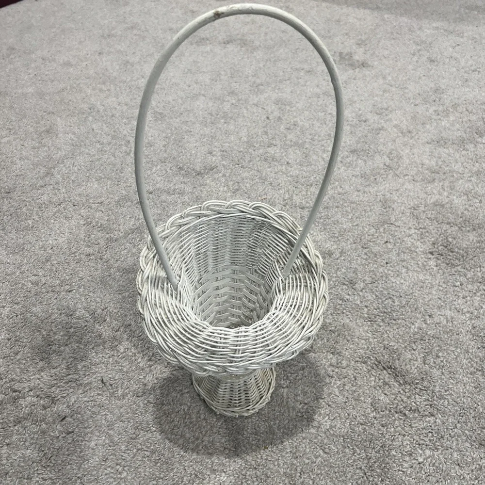 Vintage‎ Farmhouse Hand Woven Decorated Decor Storage  White Basket